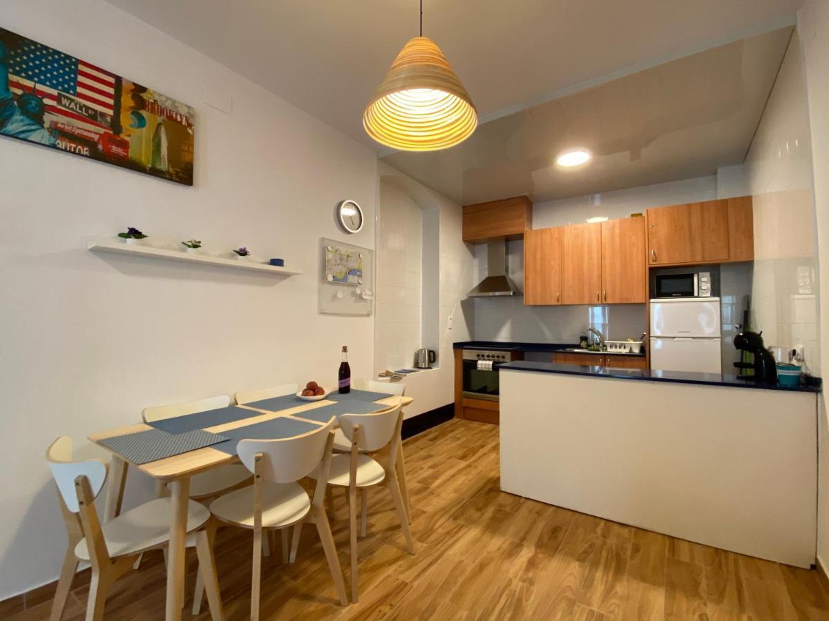 Apartments Sant Lluis Center, 2 Min Walk From The Sea Lloret de Mar Exterior foto